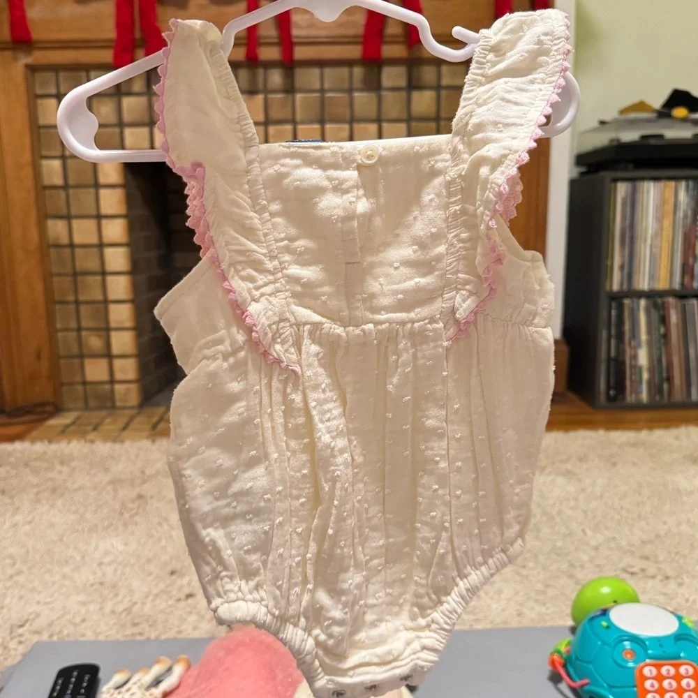 Creme De La Creme Old Navy Ruffled One Piece Romper